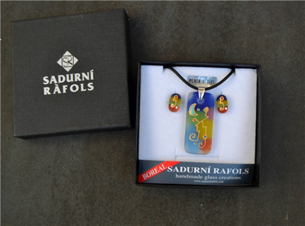 colgante con pendientes